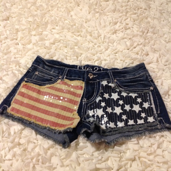 Jean shorts with sequence - Picture 3 of 5